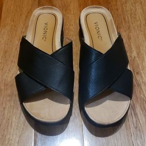 EUC vionic criss-cross slides